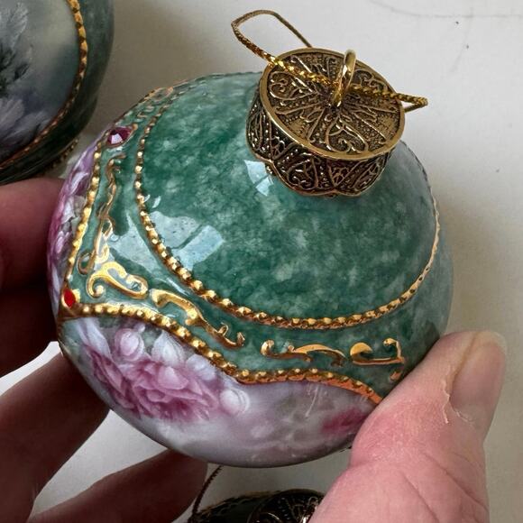 VTG The Bradford Exchange 1998 Hummingbird Series Ceramic 4” Ornaments Set of 4 - Picture 11 of 16